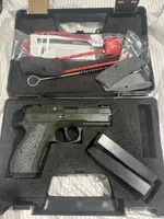 Cz P01 OD green plus extra grips, fiber optic ironsight