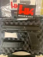 HK USP Expert pistols - New