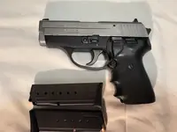 Sig Sauer P239 (40  cal)