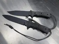 Chris Reeves Green Beret (Non Serrated) & Pacific (Serrated) (Magnacut)