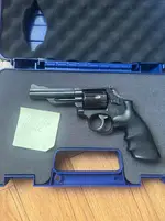 Smith & Wesson model 19-5 4” barrel