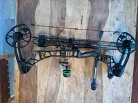 Mathews VXR 28 like-new