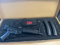 HK SP5 pistol (East Bay)