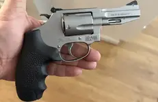 Smith and Wesson 60-15 pro series