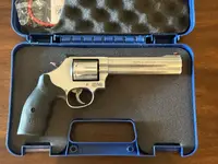 6” S&W 686 Plus (7 shot) .357 Magnum