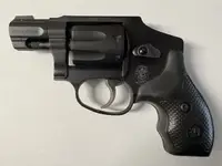 Smith & Wesson 351c .22 WMR/.22 MAGNUM J Frame