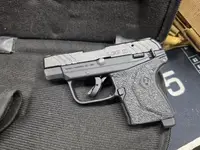 Ruger LCP II - 22 LR, 3 mags, 1 pocket holster, bag - SGV
