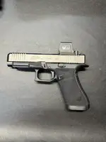 Glock 17 L.webp