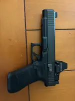 Glock 34 Gen 5 w/ optic