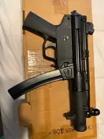 Mp5 9mm pistol