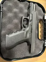 Glock 17 (2) 10 rd mags + 1
