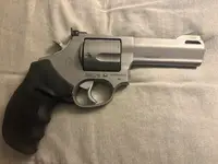 Taurus tracker 44