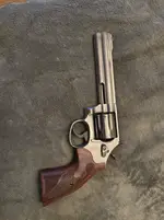 Smith and Wesson 686 deluxe 6”