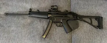 HK MP5 with aimpoint H1.webp