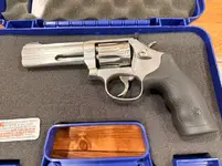 S&W 617-6 .22LR 4.13" - Irvine