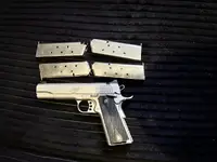 Kimber 1911 stainless 2 45acp